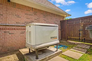910 Apollo St, New Caney, TX 77357 - Photo 5