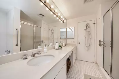 5000 Montrose Boulevard #14H, Houston, TX 77006 - Photo 23