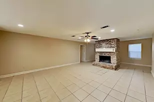 16395 Havenpark Dr, Houston, TX 77059 - Photo 3