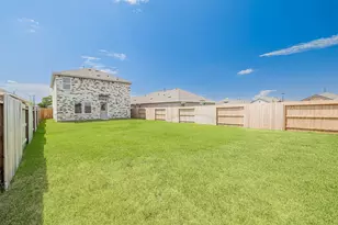 3150 Savannah Rose Dr, Angleton, TX 77515 - Photo 13