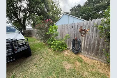 2213 1st Avenue N, Texas City, TX 77590 - Photo 25
