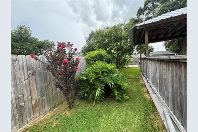 2213 1st Avenue N, Texas City, TX 77590 - Photo 5
