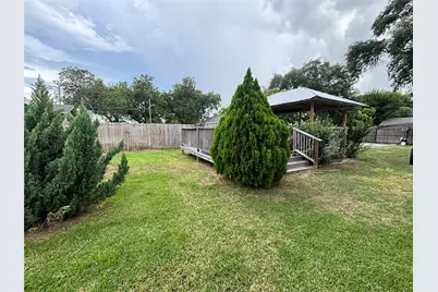 2213 1st Avenue N, Texas City, TX 77590 - Photo 7