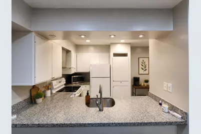 2575 Marilee Lane #1, Houston, TX 77057 - Photo 3