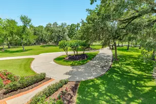 1635 Bayou Dr, Lake Jackson, TX 77566 - Photo 11