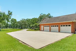 1635 Bayou Dr, Lake Jackson, TX 77566 - Photo 41