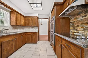 11710 N Petersham Dr, Houston, TX 77031 - Photo 19