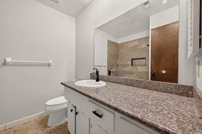 11710 N Petersham Drive, Houston, TX 77031 - Photo 35
