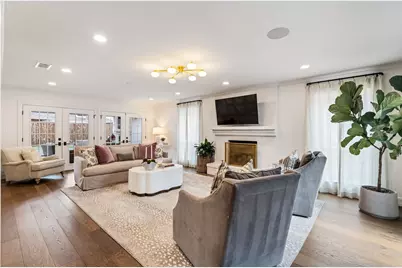 13926 Woodthorpe Lane, Houston, TX 77079 - Photo 7