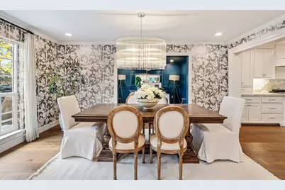 13926 Woodthorpe Lane, Houston, TX 77079 - Photo 11