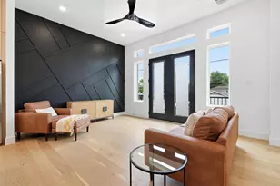 1003 Kern St, Houston, TX 77009 - Photo 9