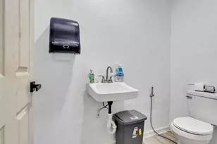 2024 Beverly Ln, Sealy, TX 77474 - Photo 33