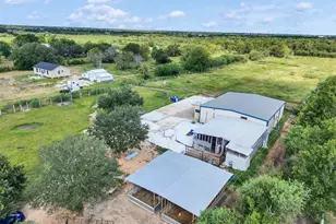 2024 Beverly Ln, Sealy, TX 77474 - Photo 13