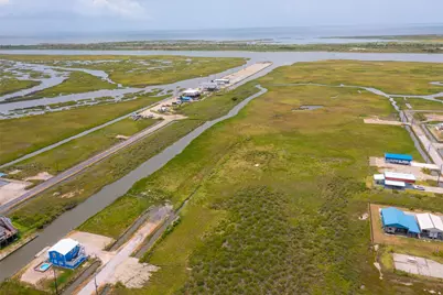 1272 N Tinkle Lane, Crystal Beach, TX 77650 - Photo 21