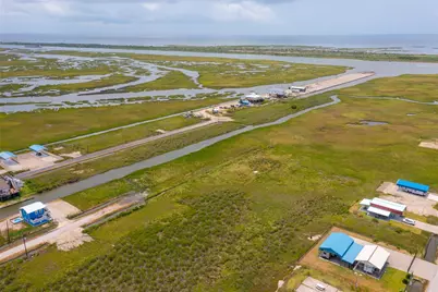 1272 N Tinkle Lane, Crystal Beach, TX 77650 - Photo 23