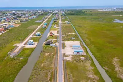 1272 N Tinkle Lane, Crystal Beach, TX 77650 - Photo 35