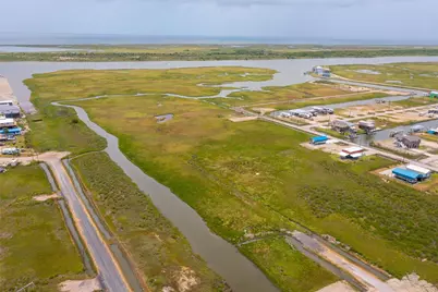 1272 N Tinkle Lane, Crystal Beach, TX 77650 - Photo 15