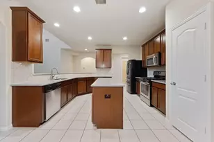 26116 Chivalry Ct, Kingwood, TX 77339 - Photo 3
