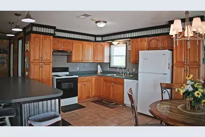 43 Pr 670, Matagorda, TX 77457 - Photo 5