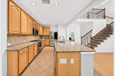 15306 Russelfern Ln, Houston, TX 77049 - Photo 11