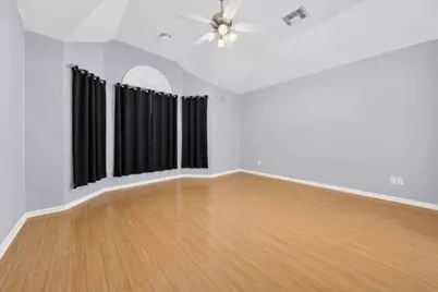 15306 Russelfern Ln, Houston, TX 77049 - Photo 17