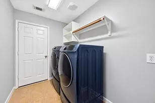 15306 Russelfern Ln, Houston, TX 77049 - Photo 9