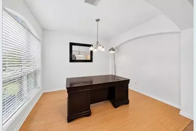 15306 Russelfern Ln, Houston, TX 77049 - Photo 5