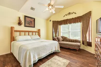 808 S Belle Drive, Angleton, TX 77515 - Photo 23