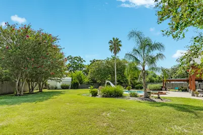 808 S Belle Drive, Angleton, TX 77515 - Photo 11
