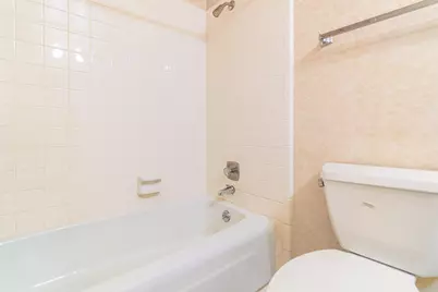 152 Litchfield Lane, Houston, TX 77024 - Photo 33