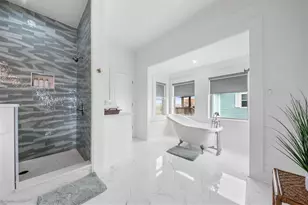 696 Villa Dr, Crystal Beach, TX 77650 - Photo 19