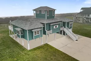 696 Villa Dr, Crystal Beach, TX 77650 - Photo 41