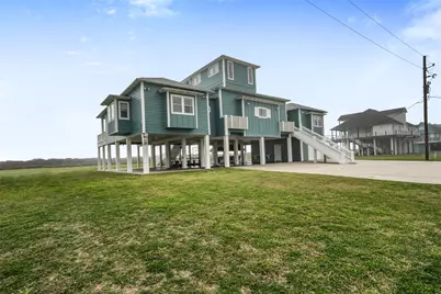 696 Villa Drive, Crystal Beach, TX 77650 - Photo 37