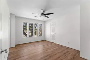 1703 Woodland Springs St, Houston, TX 77077 - Photo 35