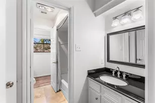 1703 Woodland Springs St, Houston, TX 77077 - Photo 37