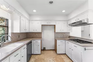 1703 Woodland Springs St, Houston, TX 77077 - Photo 15