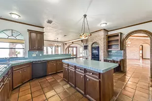 111 Bayridge Rd, La Porte, TX 77571 - Photo 9