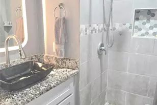 11703 Teaneck Dr, Houston, TX 77089 - Photo 11