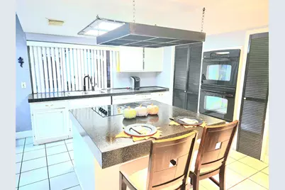 11703 Teaneck Drive, Houston, TX 77089 - Photo 9