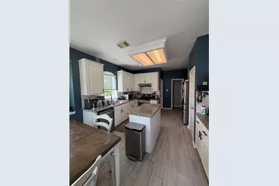 1242 Cambrian Park Court, Sugar Land, TX 77479 - Photo 5