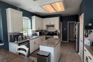 1242 Cambrian Park Ct, Sugar Land, TX 77479 - Photo 5