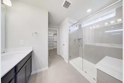 18560 Meadow Point Lane, Conroe, TX 77316 - Photo 11
