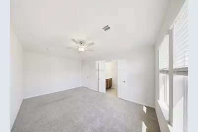 18560 Meadow Point Lane, Conroe, TX 77316 - Photo 9