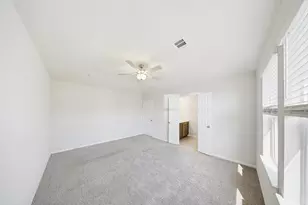18560 Meadow Point Ln, Conroe, TX 77316 - Photo 9