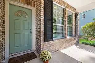 39 S Crisp Morning Cir, The Woodlands, TX 77382 - Photo 3