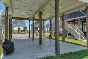 1032 Sunset Circle W, Crystal Beach, TX 77650 - Photo 9