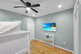 1032 Sunset Circle W, Crystal Beach, TX 77650 - Photo 25