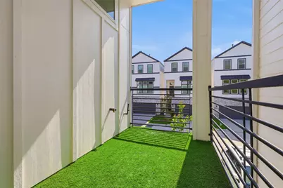 5305 Donovan Gardens Lane, Houston, TX 77091 - Photo 13