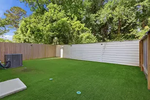 5305 Donovan Gdns Ln, Houston, TX 77091 - Photo 7