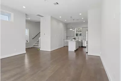 5305 Donovan Gardens Lane, Houston, TX 77091 - Photo 9